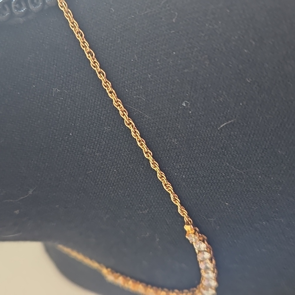 Gold Toned Faux Diamomd Necklace. - Picture 10 of 12
